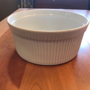 Classic white 2qt casserole dish